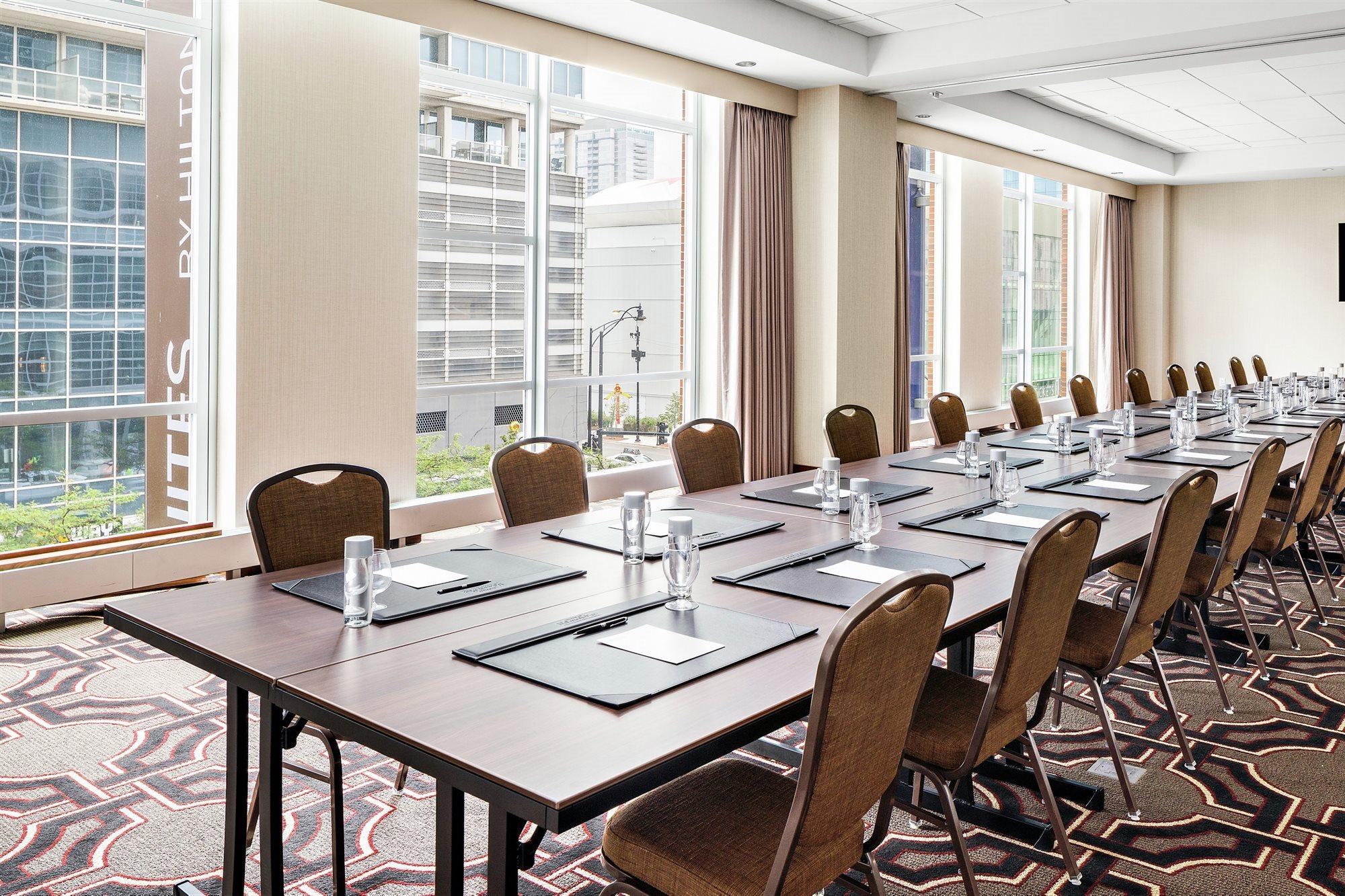 Hampton Inn Chicago Mccormick Place Екстериор снимка