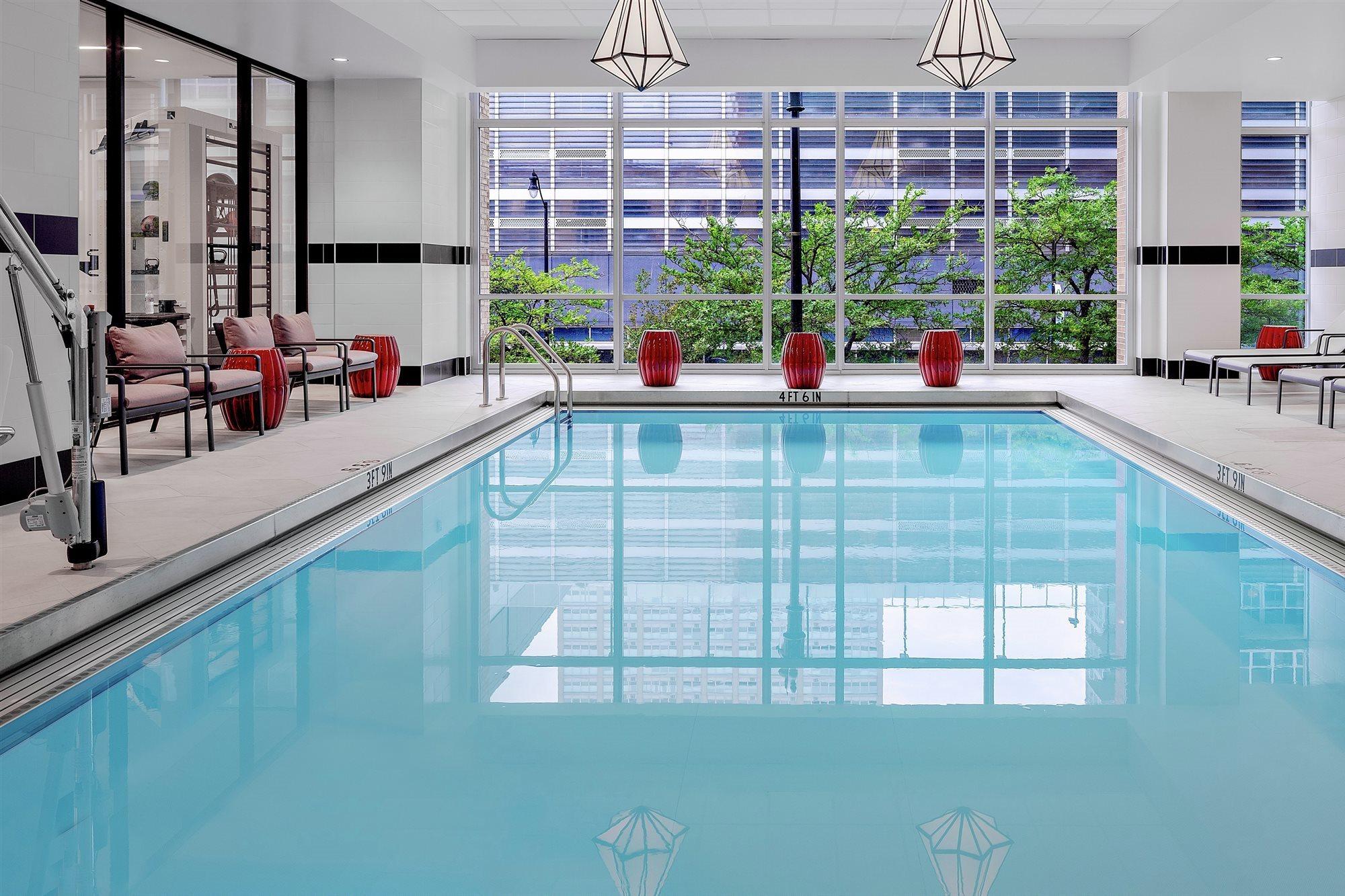 Hampton Inn Chicago Mccormick Place Екстериор снимка