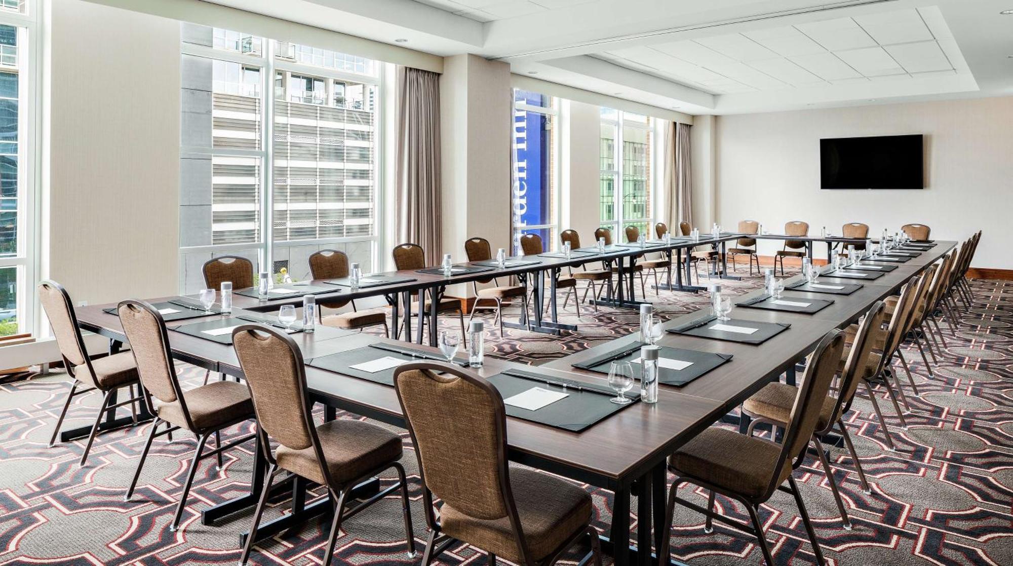 Hampton Inn Chicago Mccormick Place Екстериор снимка