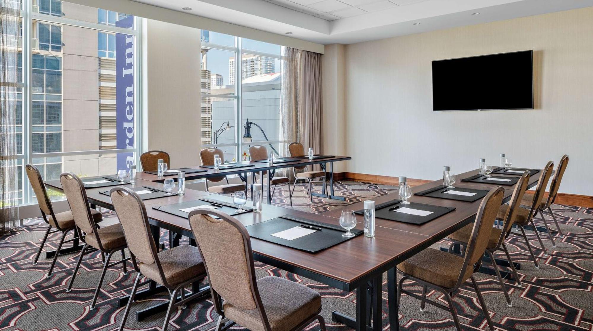 Hampton Inn Chicago Mccormick Place Екстериор снимка