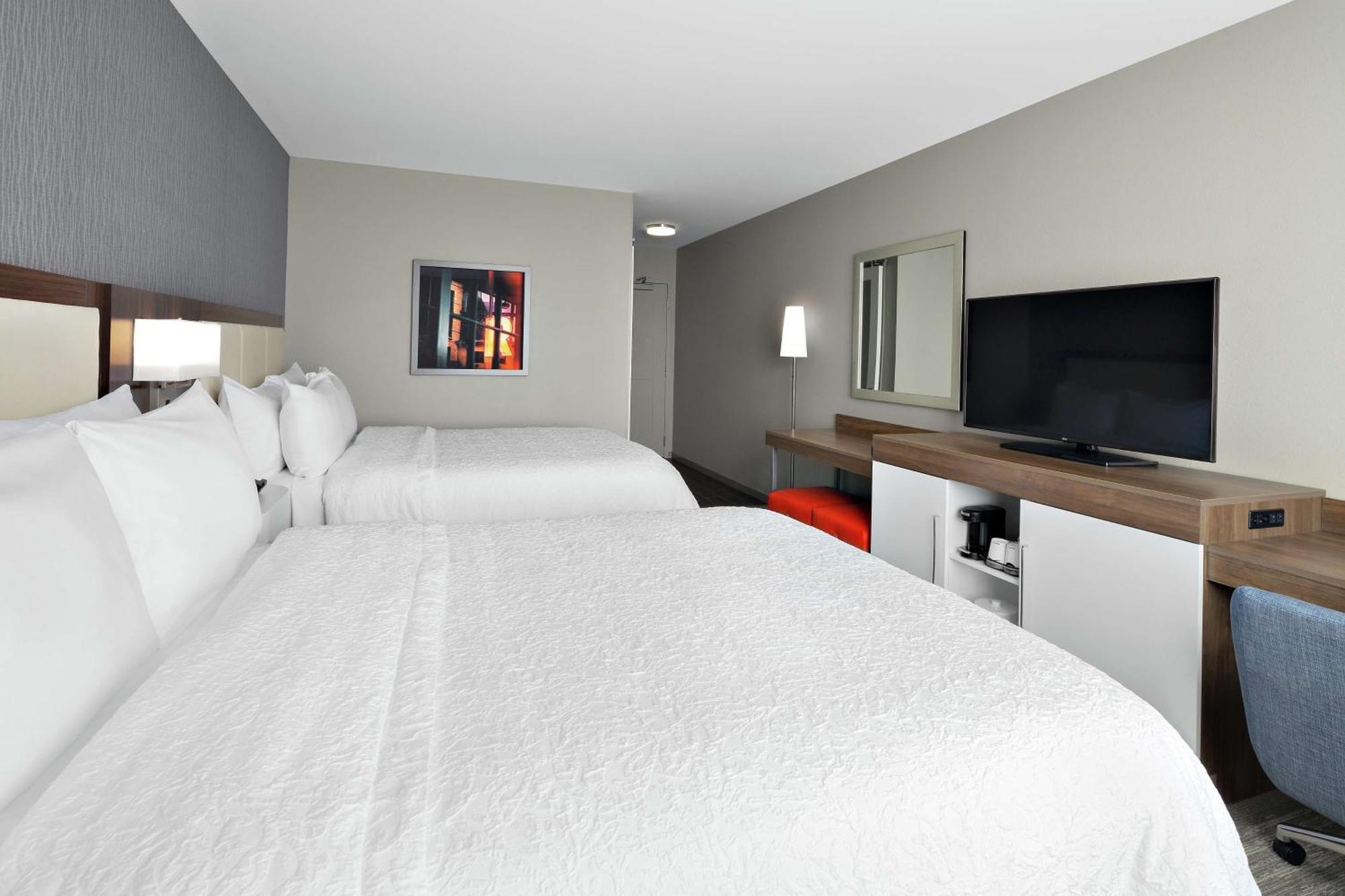 Hampton Inn Chicago Mccormick Place Екстериор снимка
