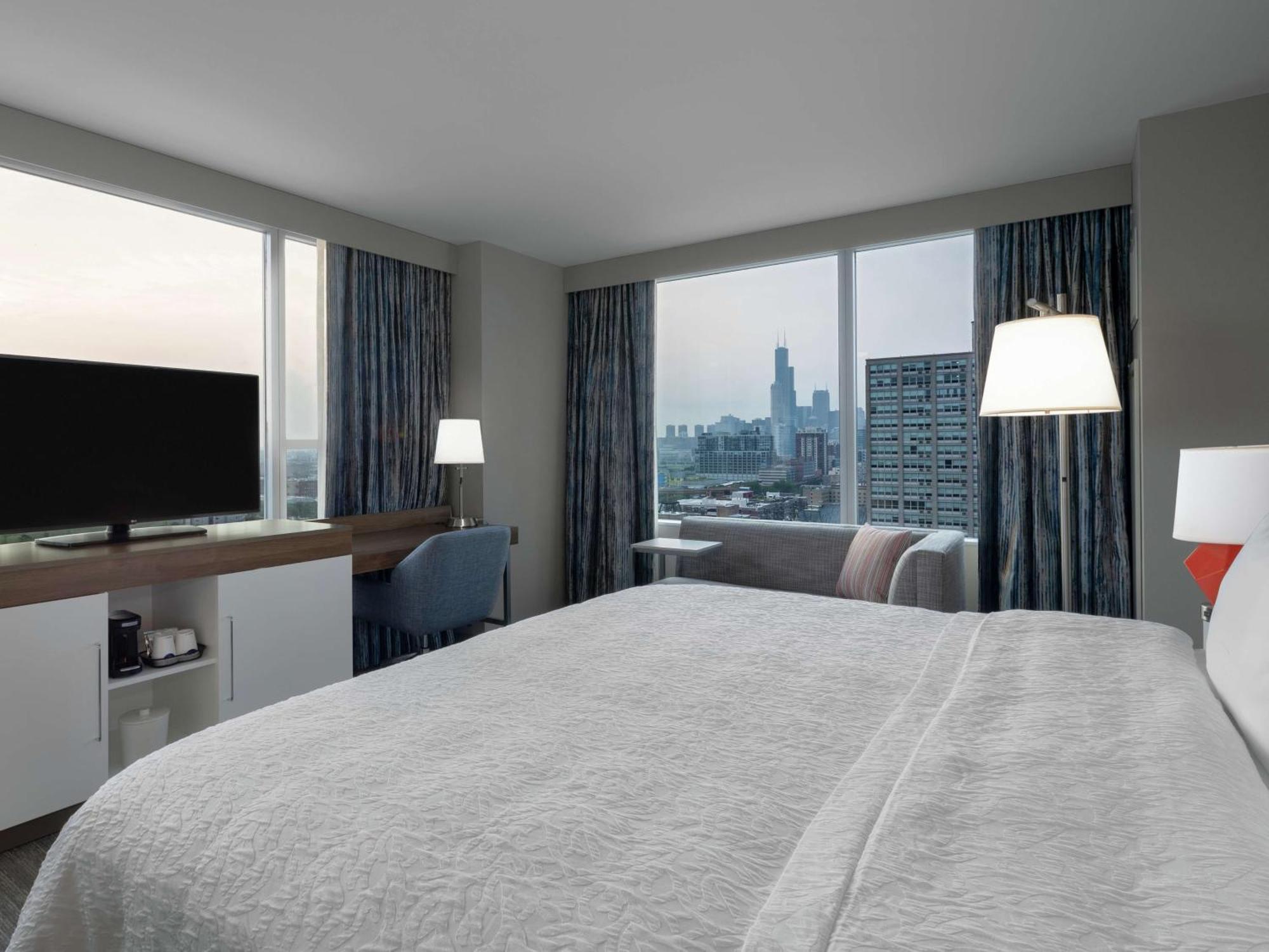 Hampton Inn Chicago Mccormick Place Екстериор снимка