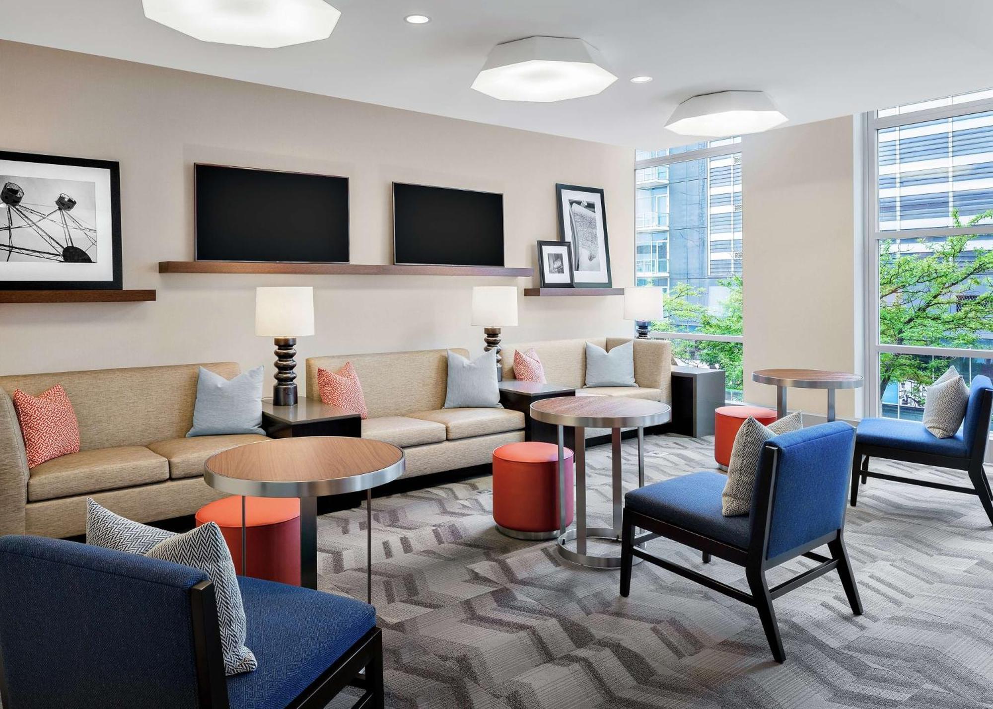Hampton Inn Chicago Mccormick Place Екстериор снимка